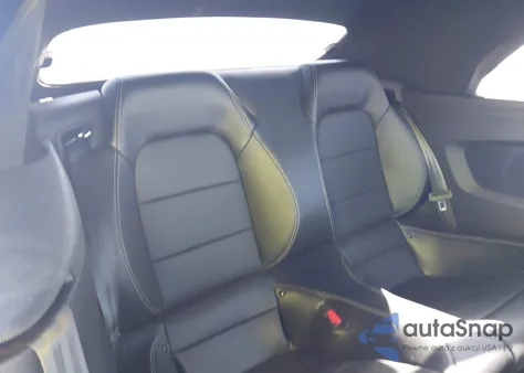 2021 Ford Mustang Ecoboost Premium z USA, uszkodzony, nr VIN 1FATP8UD1M5143428